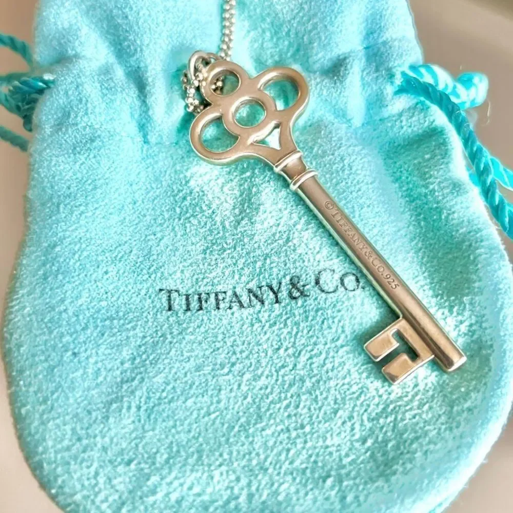 Tiffany & Co Key and chain silver with pouch and box